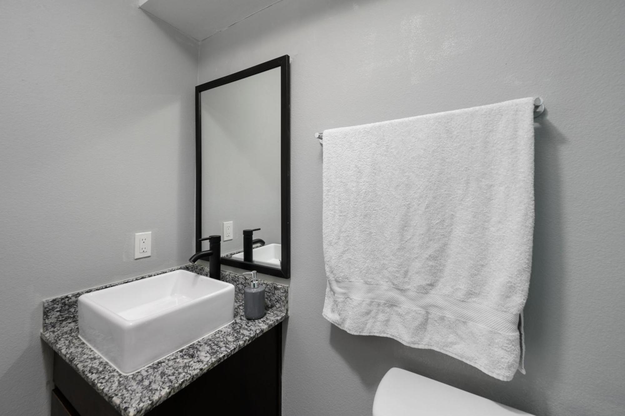 Convenient 1Br Unit Close To Shopping & Dining Houston Bagian luar foto